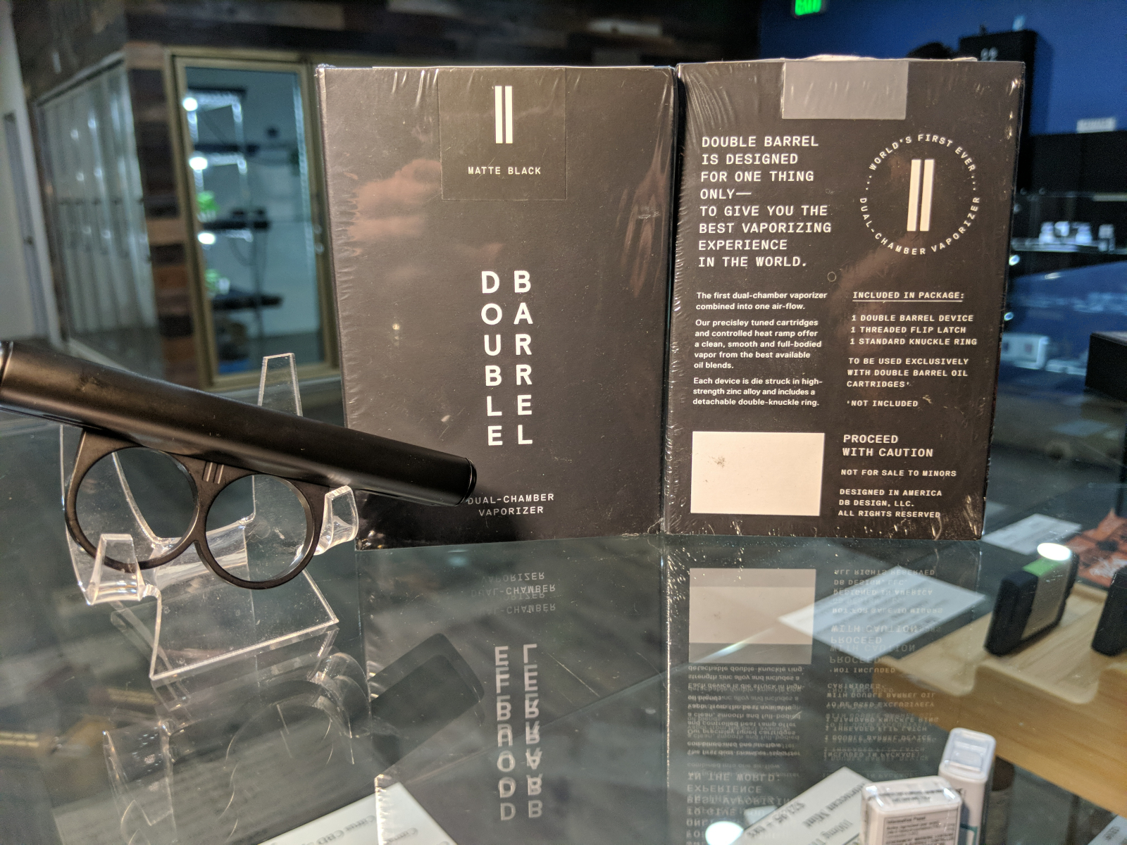 Matte black double barrel dual chamber vaporizer 