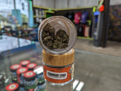 Country Club Strawberry Cough 3.5g Flower