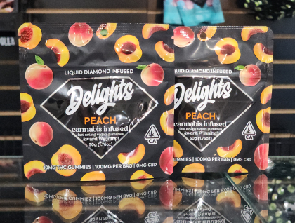 Delights Peach 100mg Liquid Diamond Infused Gummies