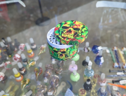 2.5" Rasta Skull Glow In The Dark 4-Part Aluminum Metal Grinder