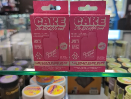 Cake: Alien Lemonade