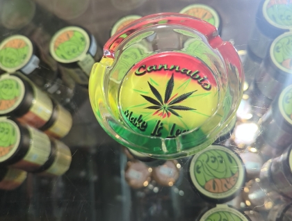 Ashtray marijuana leaf 1g Accessories