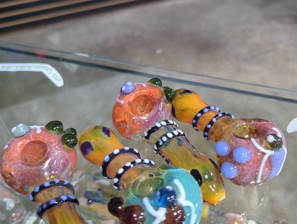 4.5" Gold Fumed Frit Critter Glass Pipe