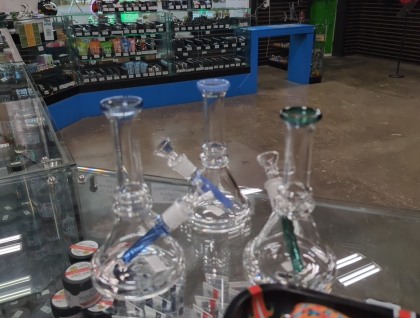 7" Glass on Glass Beaker Water Pipe