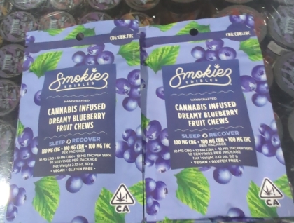 Smokiez Sweet Blueberry 1:1:1 300mg Edibles