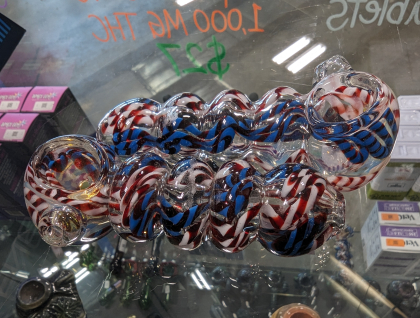 Independence linework bubble pipe