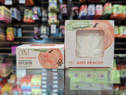 OM Just Peachy 100mg Bath Bomb