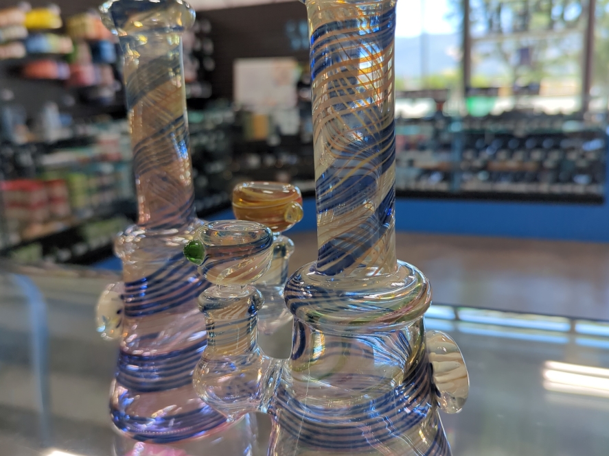 Fumed Rig with Flower Pendant