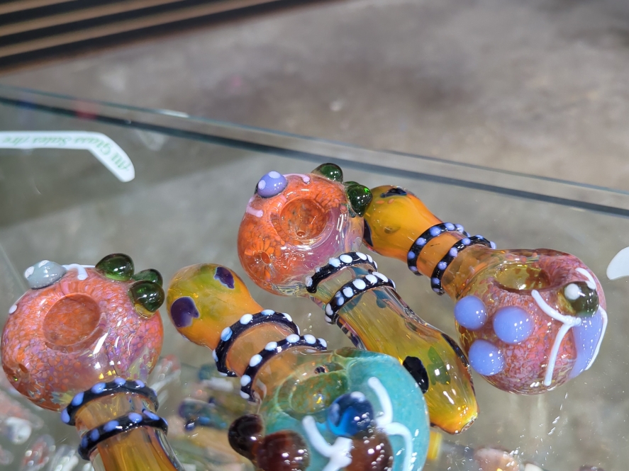 4.5" Gold Fumed Frit Critter Glass Pipe