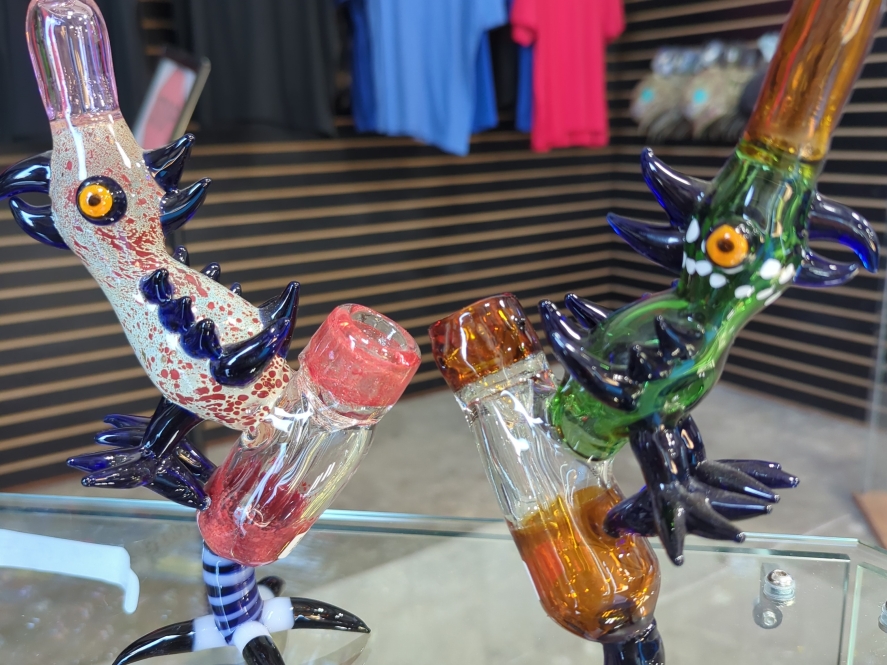 9" Unique Colorful Glass Parrot Bubbler