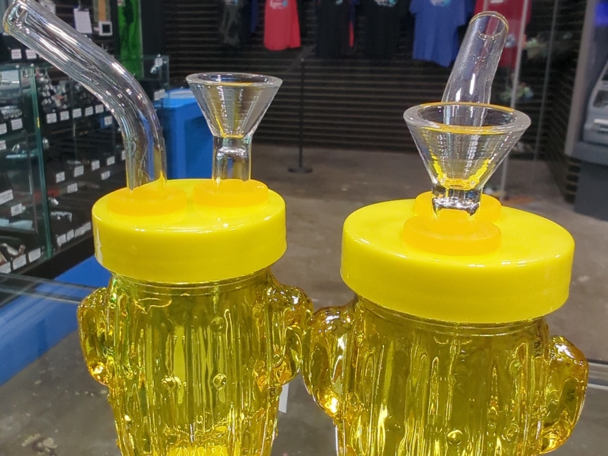 3.5" Glass Cactus Water Pipe Yellow