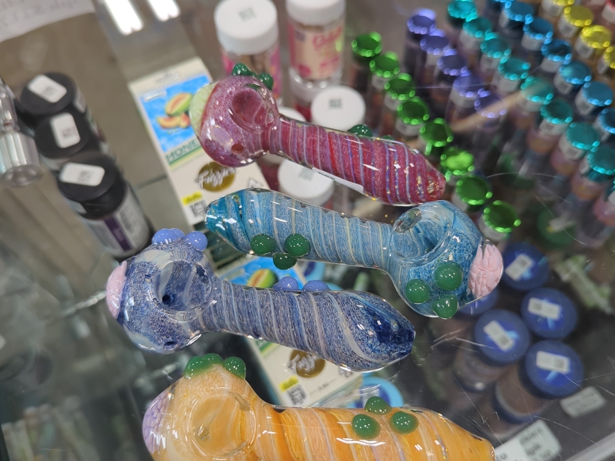 5" Color Changing Silver Fumed Swirl Floral Glass Spoon Pipe