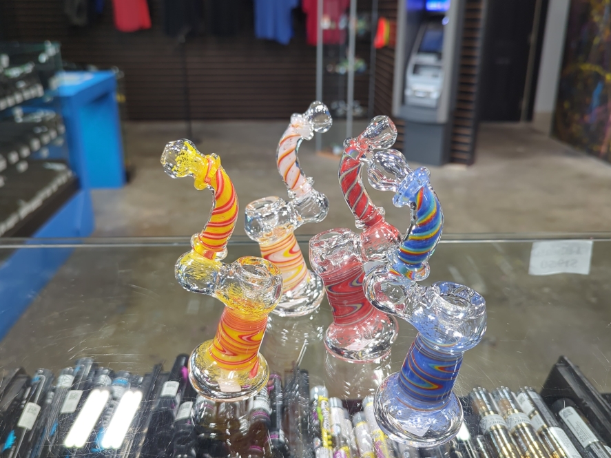 6" Rasta Swirl Frit Clear Glass Sherlock Bubbler