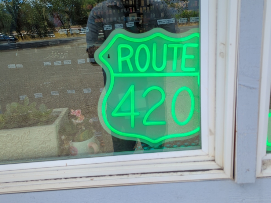 Kure Route 420 Neon