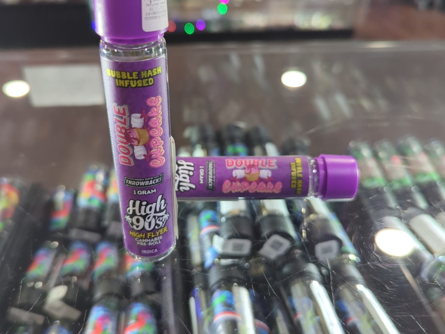 High90's Double Cupcake 1g Bubble Hash Infused Preroll