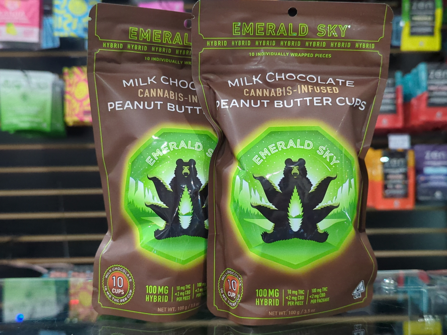 Emerald Sky Peanut Butter Cups  Hybrid  100mg Edibles