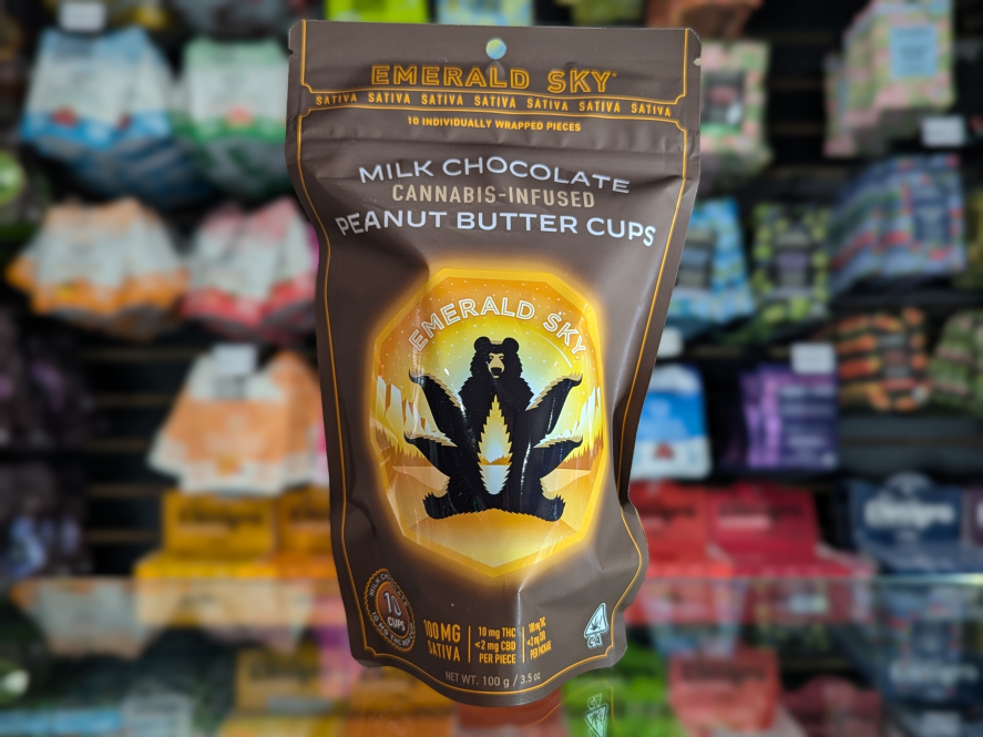 Emerald Sky Peanut Butter Cups Sativa Milk Chocolate 100mg Edibles