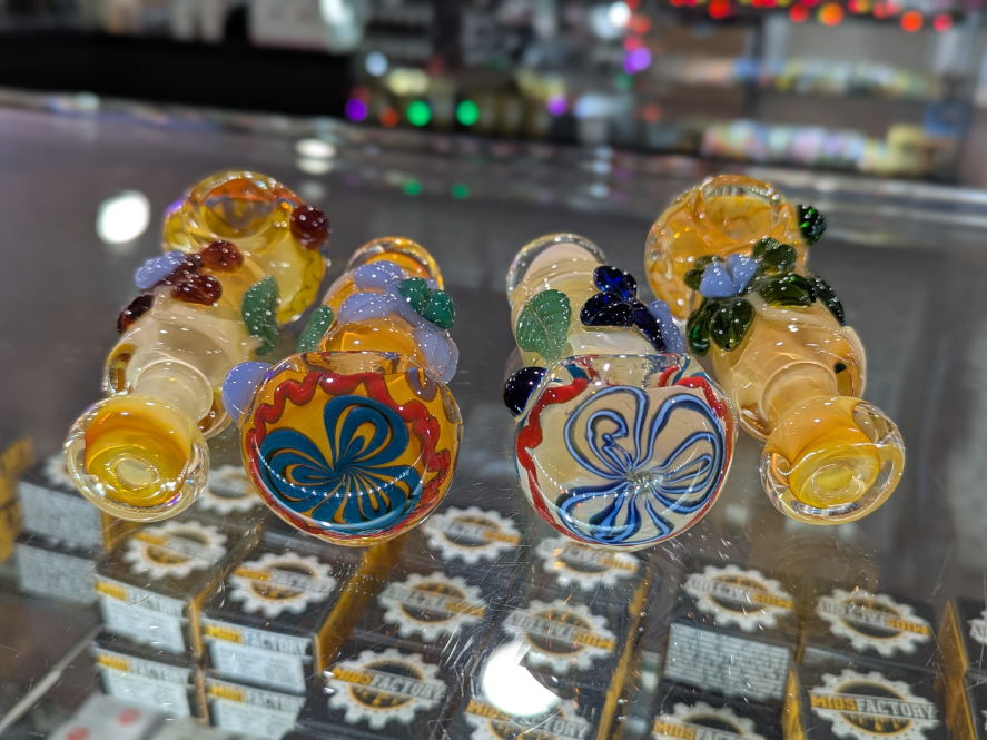5" Art Flower Leaf Heavy Duty Hand Pipe (61108)