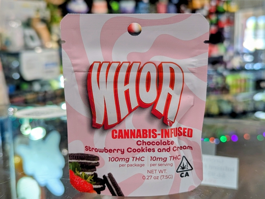 WHOA Strawberry Cookies & Cream chocolate 100mg Bite Edibles