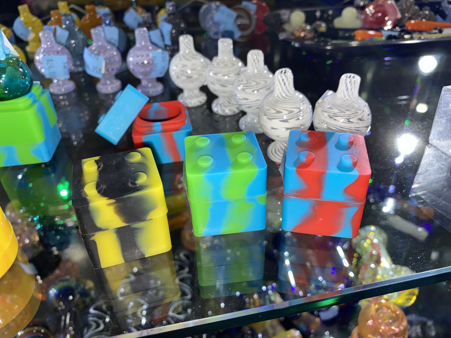 Non-Stick Cube