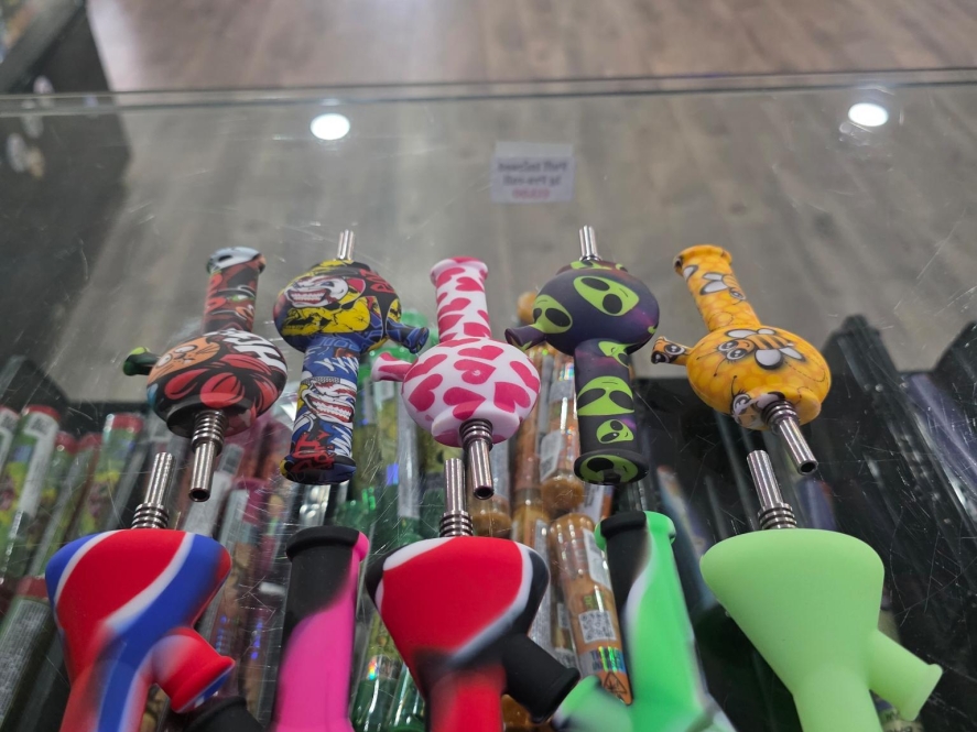 4.5" Silicone Water Pipe Dab Straw